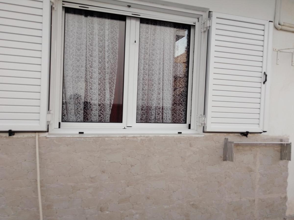 Precious Apartment Corinth Exterior photo