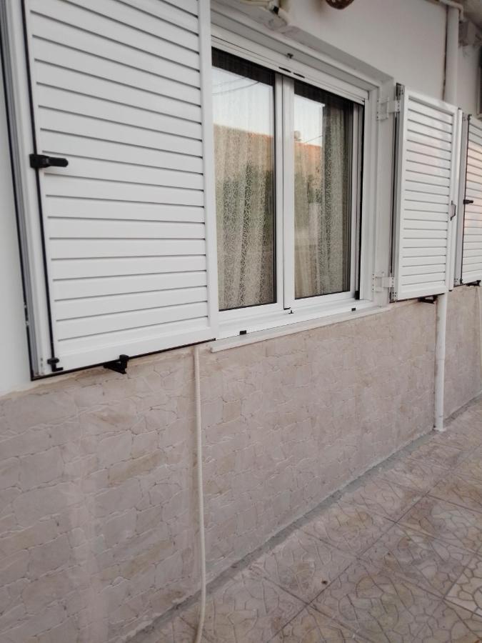 Precious Apartment Corinth Exterior photo